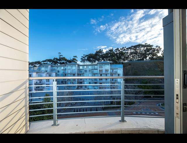 1 BEDROOM APARTMENT BLOCK SOLD IN TYGER WATERFRONT